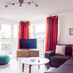  Apartment Boutique From Großbritannien
