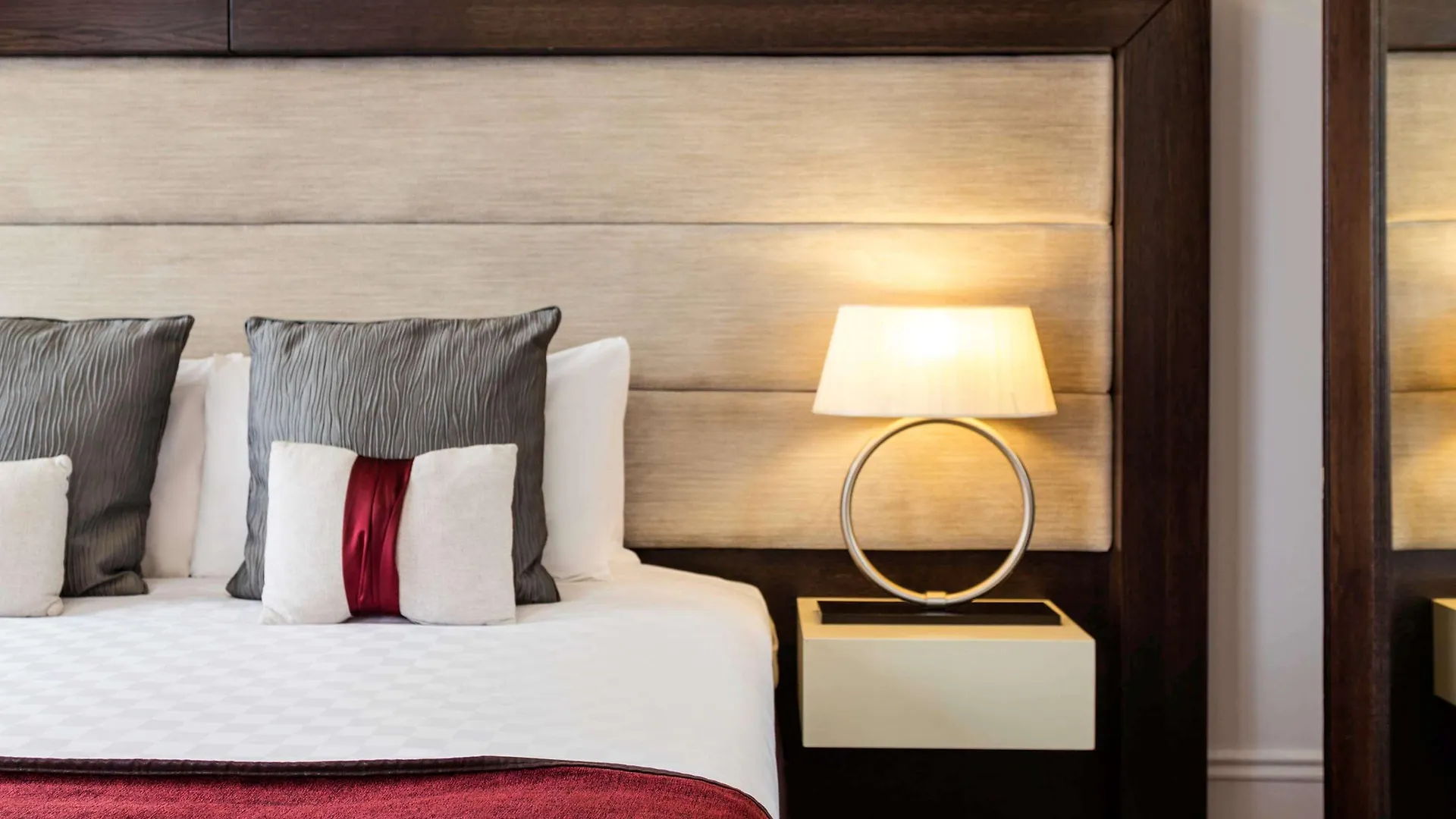 Mercure Aberdeen Caledonian Hotel 4*,